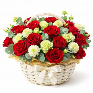 Композиция из цветов в корзине «Цветочный симфонизм»